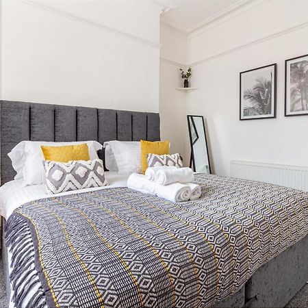 צ'לטנהם Host & Stay - Montpellier Villa Apartment מראה חיצוני תמונה