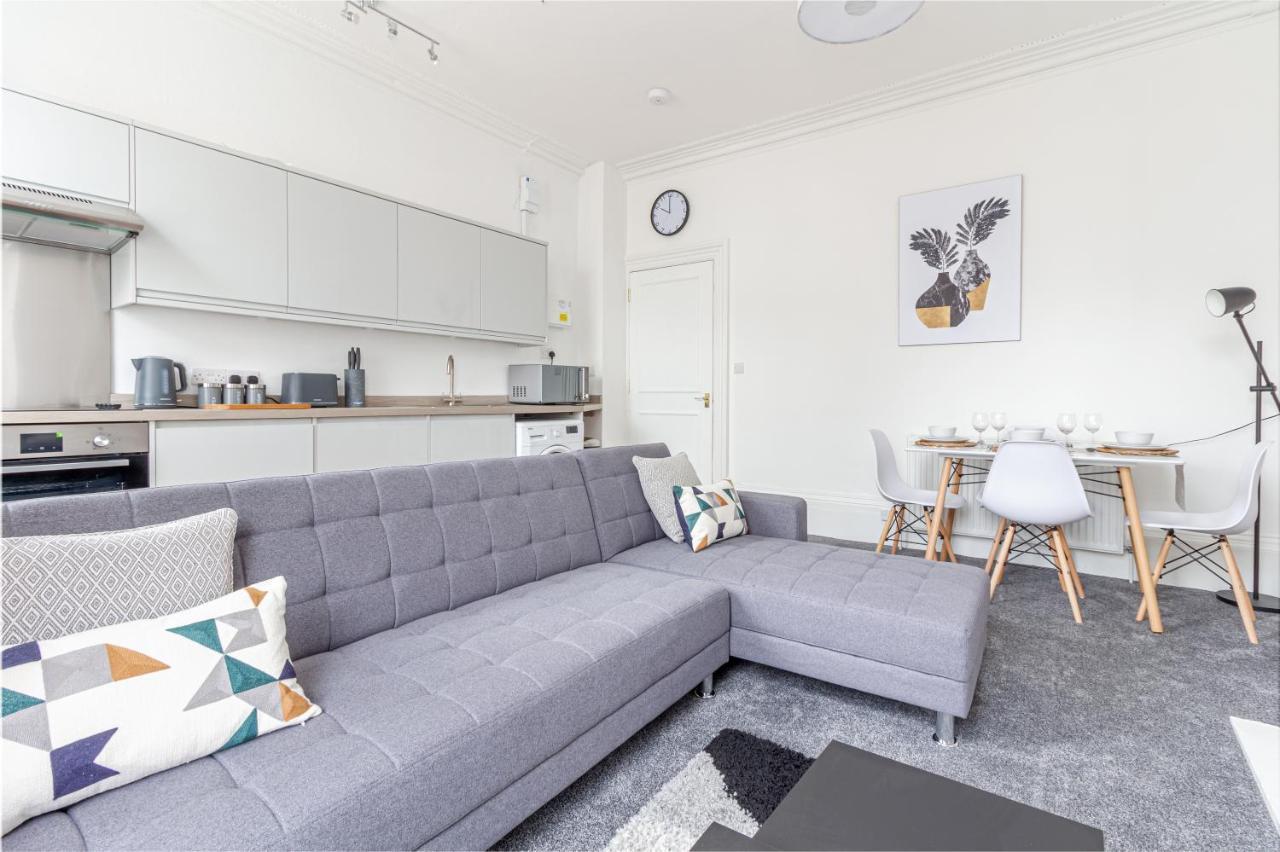 צ'לטנהם Host & Stay - Montpellier Villa Apartment מראה חיצוני תמונה
