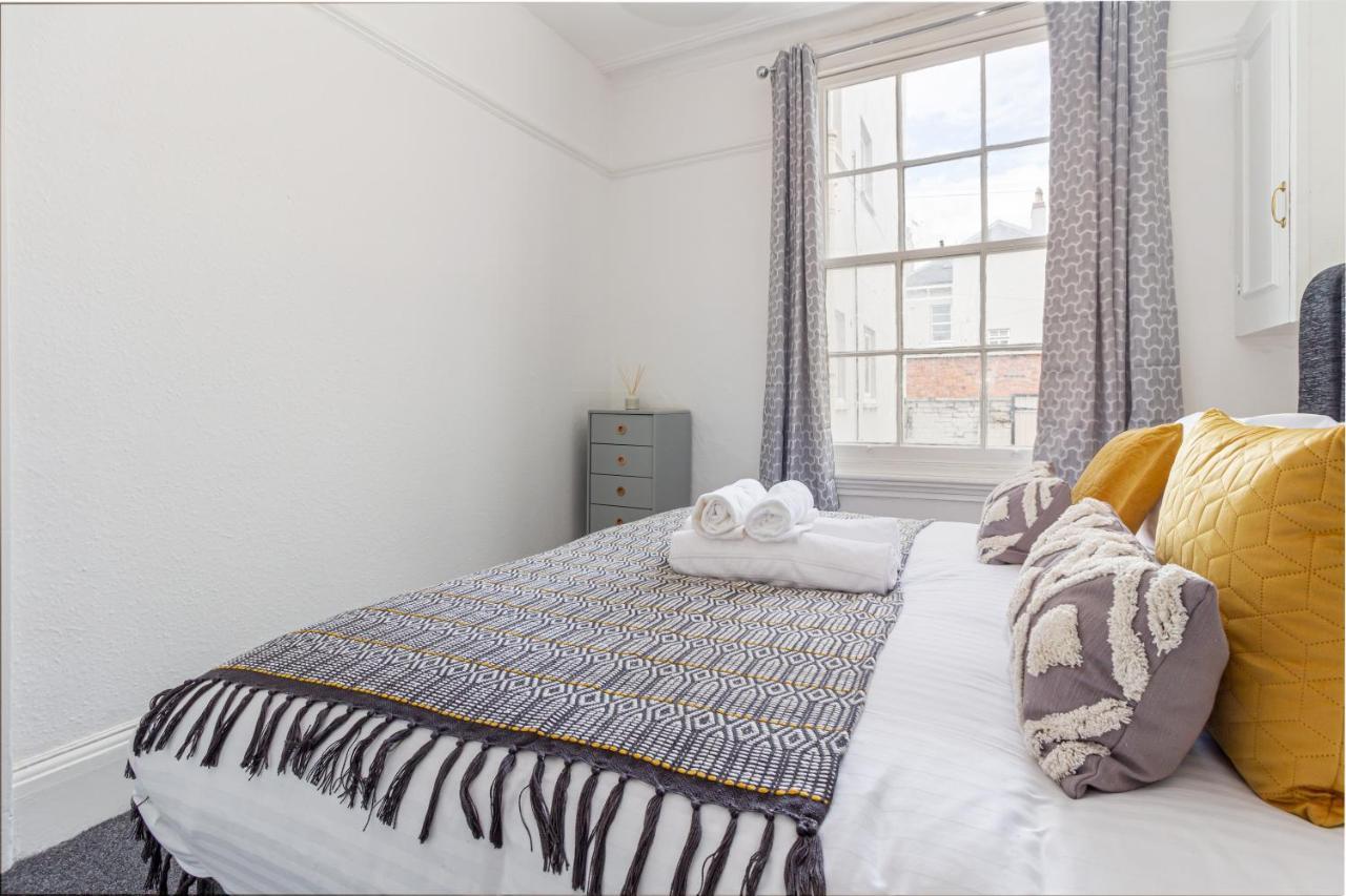צ'לטנהם Host & Stay - Montpellier Villa Apartment מראה חיצוני תמונה